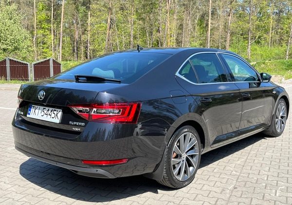 Skoda Superb cena 107000 przebieg: 149988, rok produkcji 2018 z Daleszyce małe 466